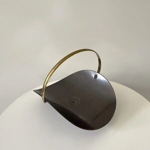 Coppercraft Guild Flower Basket or Log Holder 9”l x 7”w x 7”t.